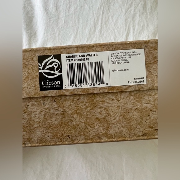 The Pioneer Woman Charlie & Walter Dog Stoneware Salt & Pepper Shaker Set NIB - Picture 5 of 9